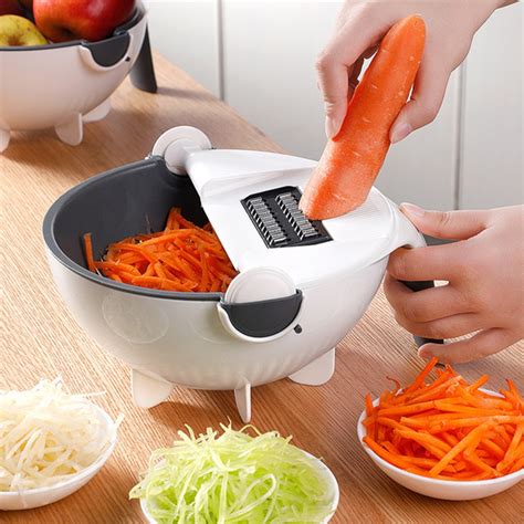Vegetable cutter by magic bullet